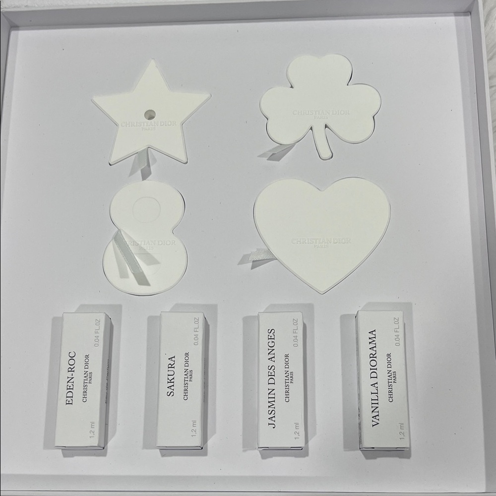 Dior White Fragrance Sample Set with Cardstock Shapes